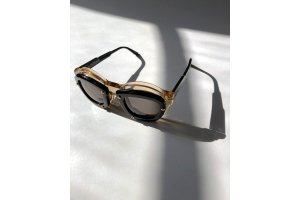 Kuboraum Mask W1 Sunglasses Three-quarter View