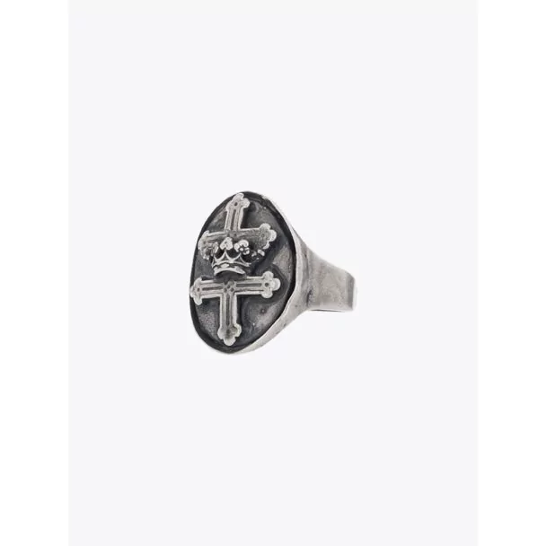 Goti Ring AN511 Silver Medieval Crest Three-quarter View