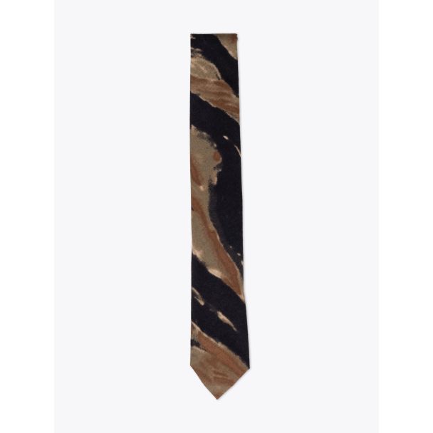 The Hill-Side Pointed Tie Cotton Ripstop Bleeding Tiger Camo Front View
