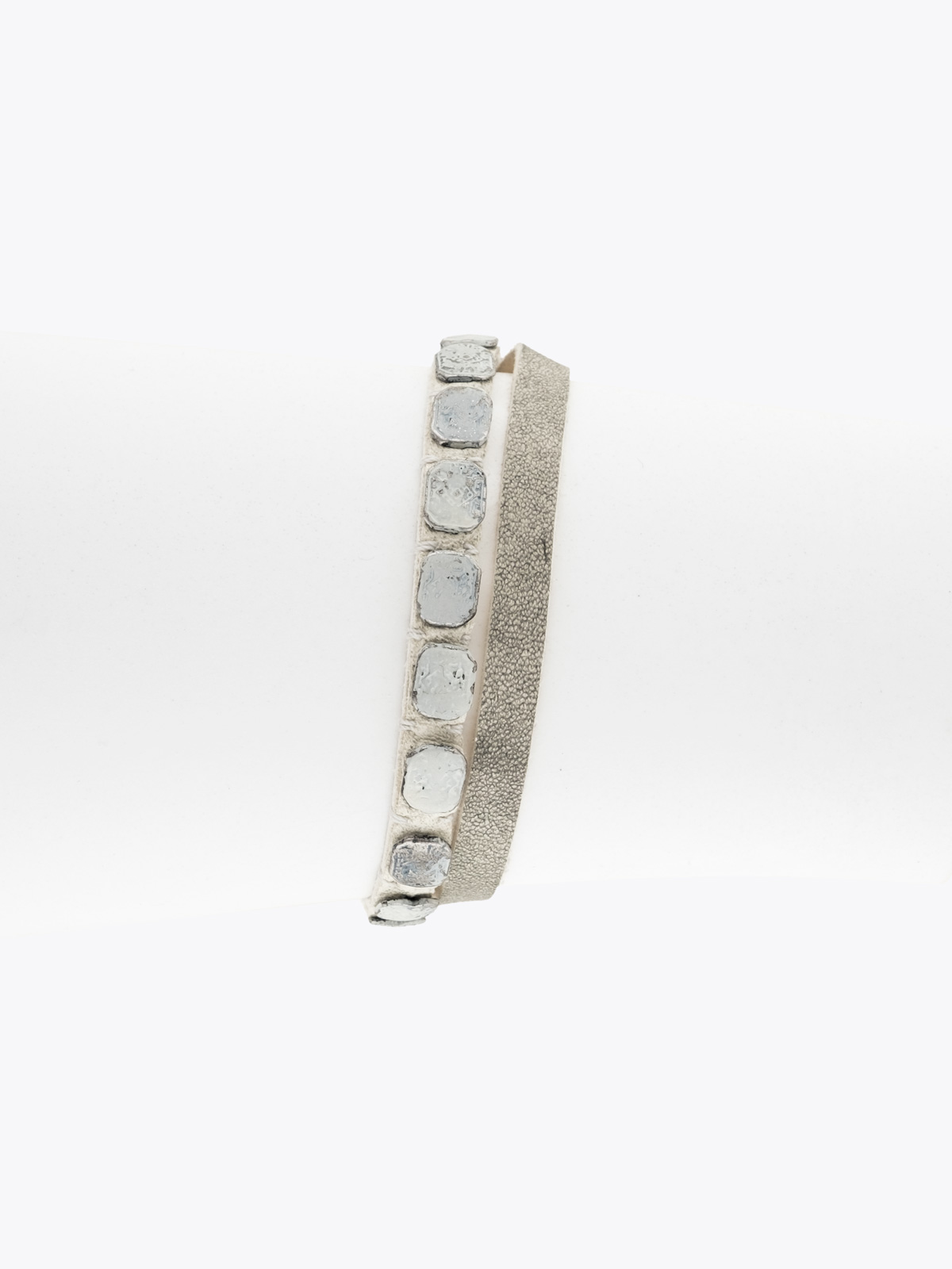 Goti Bracelet BR165 Silver Shields & White Leather Goti Bracelet BR165 Silver Shields & White Leather