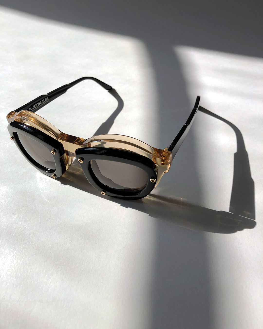 Kuboraum Mask W1 Sunglasses Three-quarter View